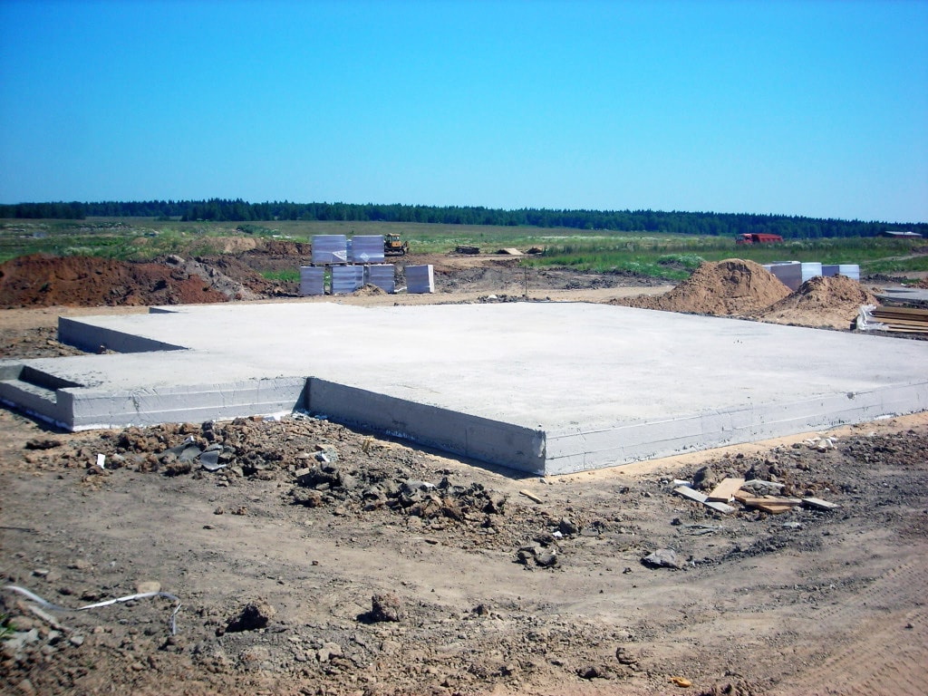 Заливка монолитной плиты фундамента цена в Киеве и Киевской области на 2024год.
